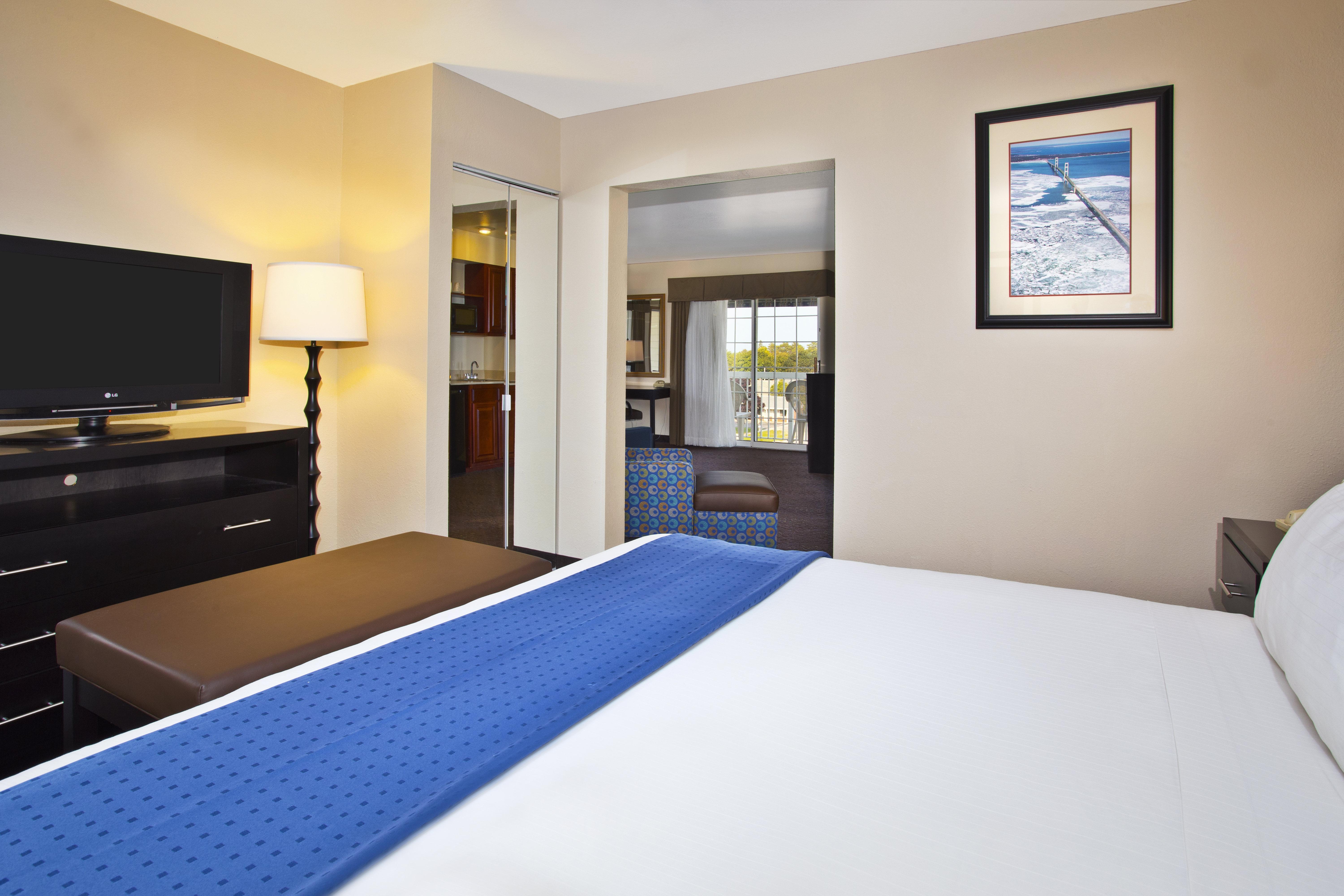 Holiday Inn Express Mackinaw City By Ihg Exterior foto