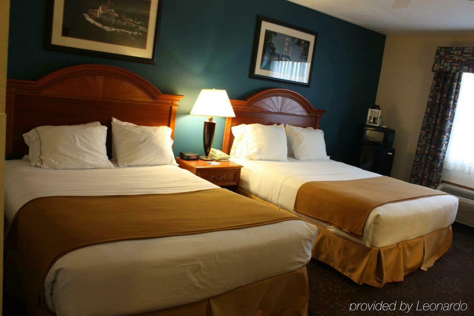 Holiday Inn Express Mackinaw City By Ihg Exterior foto